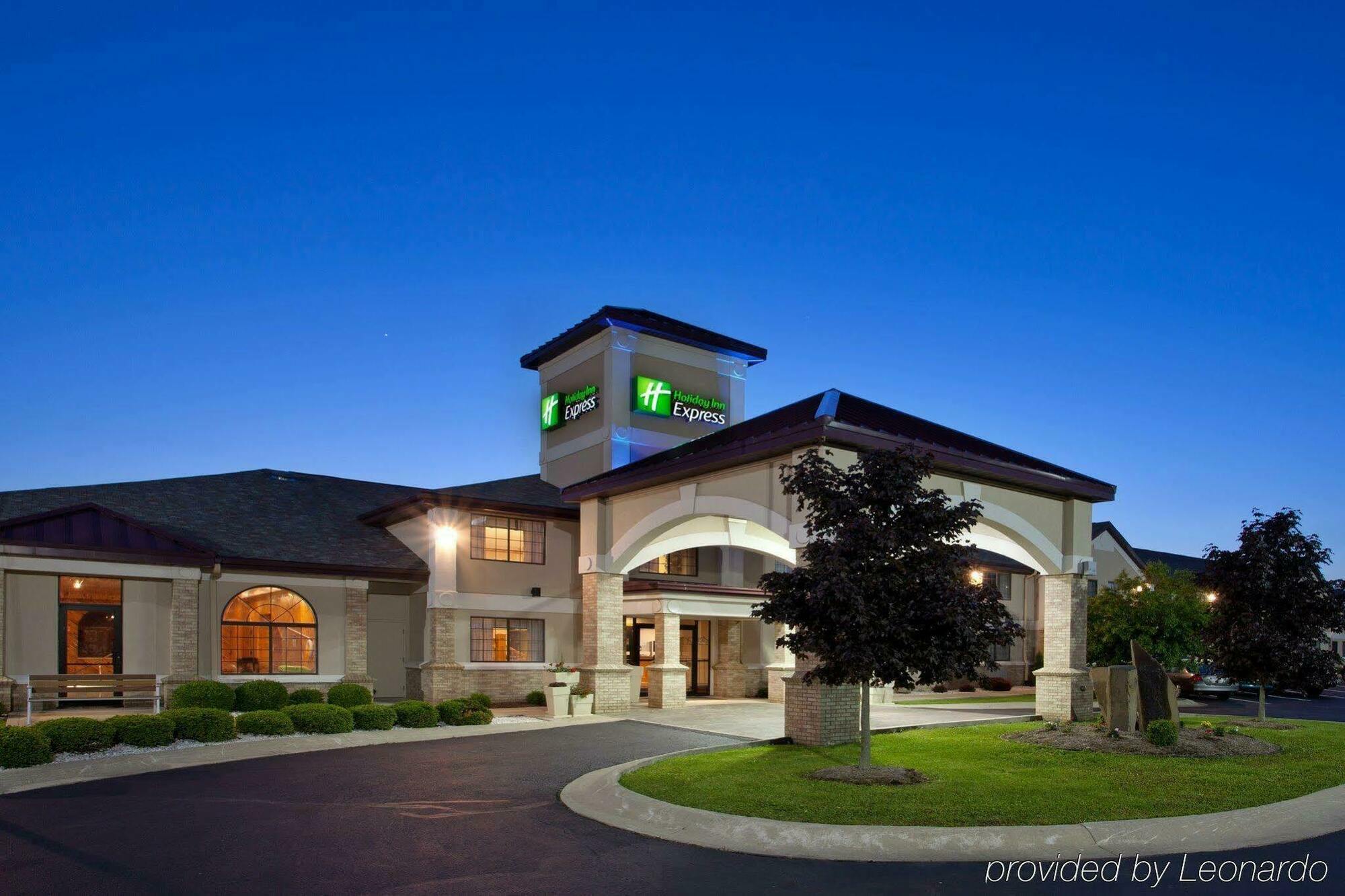 Comfort Inn & Suites Napoleon Exterior photo